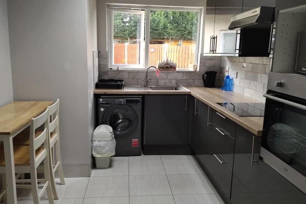 Studio With Private Kitchen Дублин Экстерьер фото